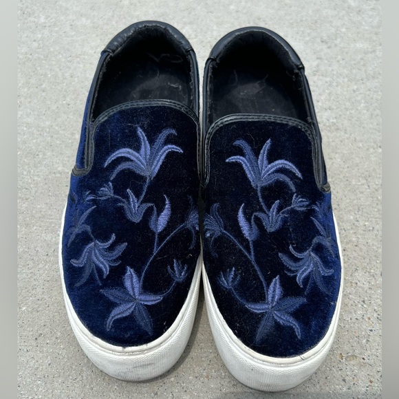 Steve Madden platform blue suede shoes 💙 - Picture 4 of 5